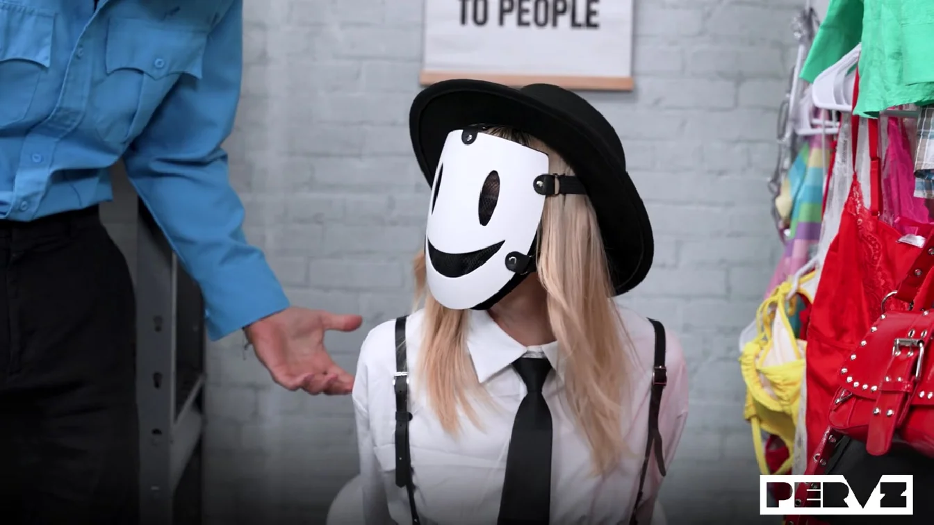 Shoplyfter Hannah Quinn XXX